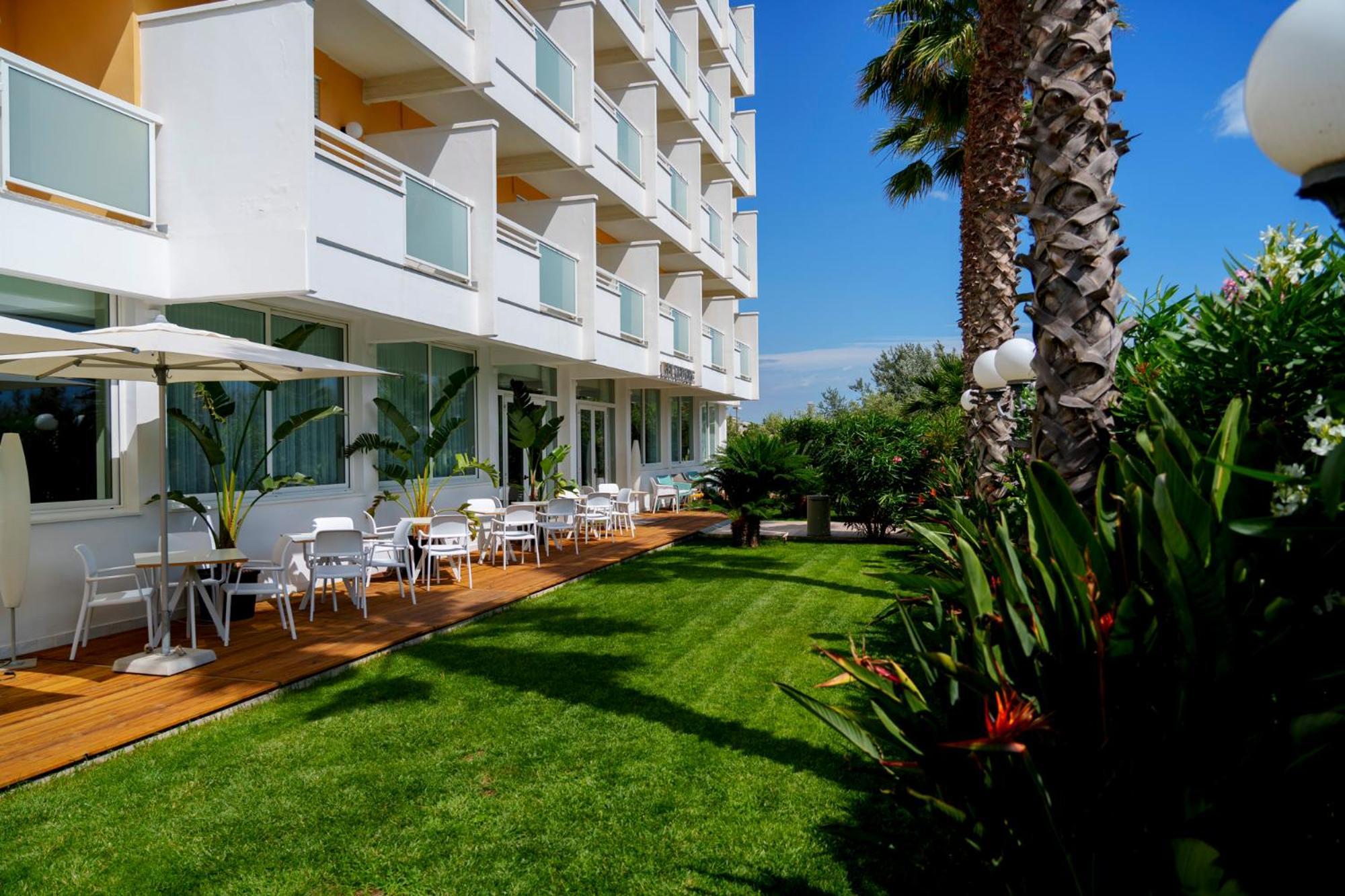 Hotel Belvedere Мартинсикуро Экстерьер фото
