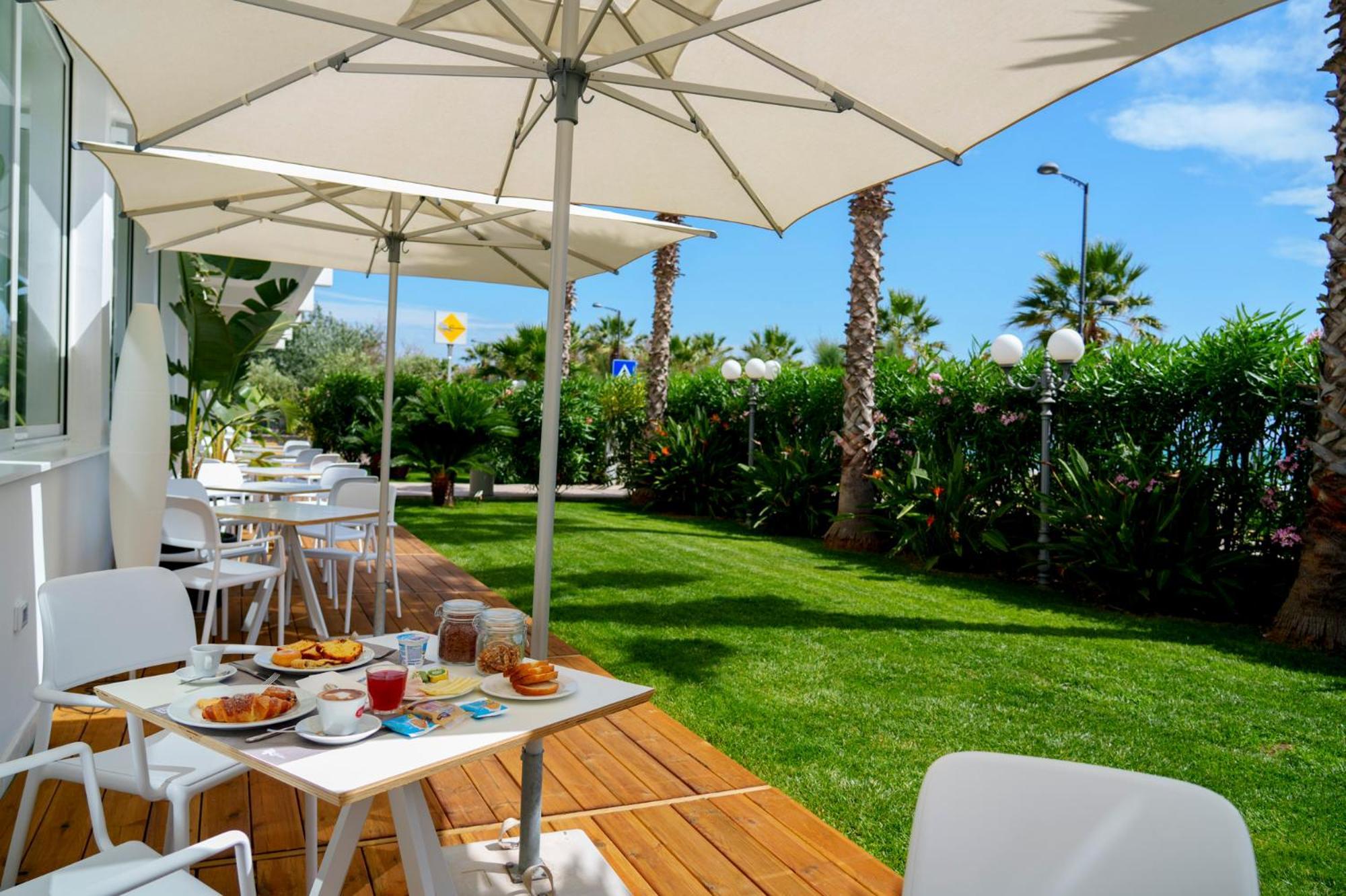 Hotel Belvedere Мартинсикуро Экстерьер фото